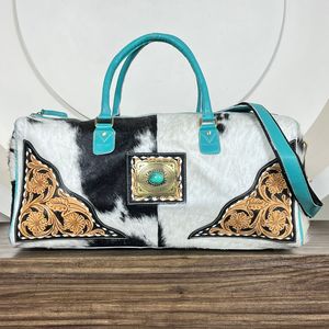 Juego de Bolsas de Viaje de Cuero Vacuno Hechas a Mano con Logotipo OEM Personalizado, Bolsa de Viaje Grande y Pequeña, Bolsa de Aseo y Mochila - Product Image 6