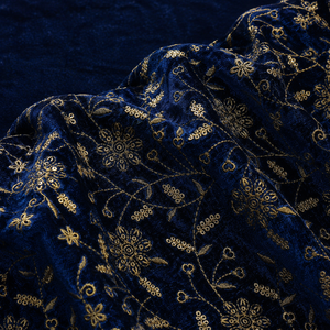 Tela de terciopelo bordada para Abaya, Kaftan, ropa modesta, diseño del Golfo y Emiratos Árabes Unidos, material textil de calidad de exportación para la industria de la moda. - Product Image 3