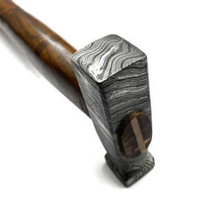 Marteau Viking en acier Damas fait main avec manche en bois de rose, qualité industrielle, 20 pouces de longueur, personnalisable OEM pour travaux extérieurs - Product Image 6