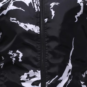 Blouson bomber homme imprimé abstrait noir et blanc, streetwear personnalisé, léger, fermeture éclair, veste tendance OEM ODM - Product Image 2