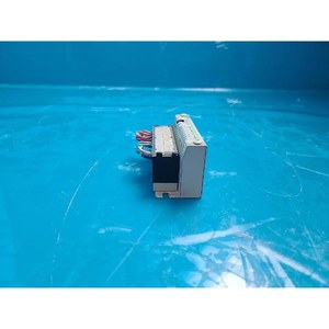 Válvula Solenoide Neumática Kuroda Precision Ind STA-08T Usada Como Parte de Equipos Legacy Semiconductor - Product Image 3