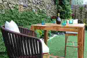 Conjunto de Comedor para Exteriores Resistente con Estructura de Madera de Acacia - Product Image 2