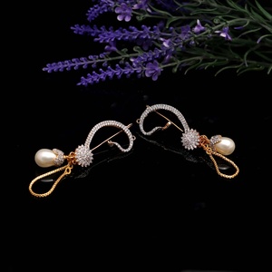 Pendientes de Perlas con Baño de Oro y Circonitas, Pendientes Colgantes para Novia, Joyería Moderna y Minimalista para Mujer - Product Image 3