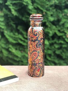 Botella de Agua Ayurvédica 100% Cobre Puro Hecha a Mano, Estilo Clásico, Diseño Texturizado, 1 Litro, Portátil con Tapa para Desintoxicación Ayurvédica - Product Image 6