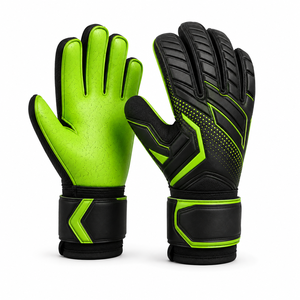 Les gants de gardien de but offrent une prise sécurisée du ballon, une rembourrure douce des paumes et un ajustement flexible pour l'entraînement, la pratique et la compétition. - Product Image 4