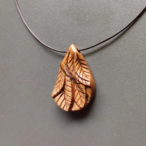 Collier en bois brun foncé, couleur chocolat, finition solide, prix usine, vente en gros - Product Image 6
