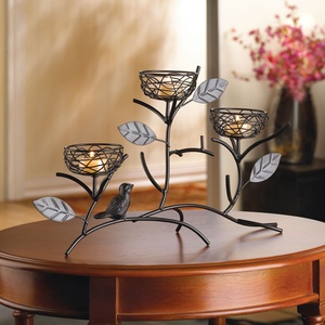 Gold Finished <b>Leaf</b> Design Metal Candle Holder Modern Luxury Metal Candle Stand for Home Decor Lantern Style Candlestick - Product Image 3