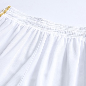 Vêtements de football pour jeunes et hommes de haute qualité, uniforme grande taille noir et blanc de haute qualité, design tendance et imprimé avec logo personnalisé - Product Image 5