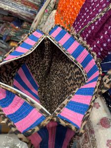 Sac fourre-tout matelassé en coton bohème à deux anses, grande taille, imprimé léopard, sac à main pour femme - Product Image 2