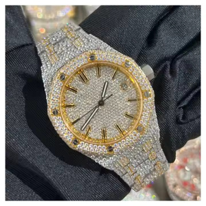 Montre de luxe pour homme en moissanite et quartz, style Iced Out, élégante et moderne - Product Image 2