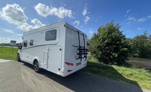 <b>White</b> Luxury Motorhome Adjustable Camper Van 4-6 Person Mobile Travel Home for Camping and Home Use - Product Image 2