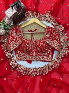 Sari traditionnel indien en soie rouge pour femmes avec broderie dorée, tenue de mariage longue, coupe classique, toutes saisons - Product Image 6