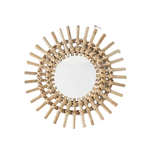 Miroir en rotin fait à la main naturel tissé fini fleur Design marron et or parfait pour la décoration de la maison - Product Image 1