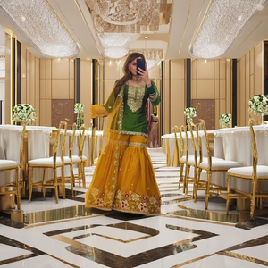 ชุดปาร์ตี้สีขาว ผ้าไมโครคอตตอน แต่งลายปักดิ้นแบบดั้งเดิม ผ้าจอร์เจตต์ เหมาะสำหรับงานรับปริญญา งานดิวาลี และชายหาด - Product Image 1