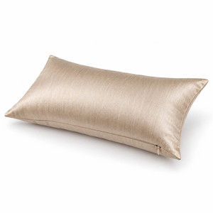 Coussin en Faux Soie avec Logo Personnalisé 18x12 Pouces Or Champagne Hôtel Resort Coussin Décoratif Vente en Gros - Product Image 4