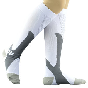 Calcetines de lana casuales de invierno para mujer, suaves, gruesos, estilo vintage, hasta la rodilla, cálidos, transpirables, de punto, coloridos, sin logo. - Product Image 3