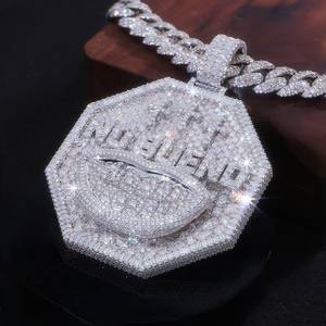 Pendentif Cercle Personnalisé en Argent 925 Plaqué Rhodium, Sertissage Griffe, Certifié GIA, Largeur 2,5 Pouces, Moissanite VVS Iced Out - Product Image 2