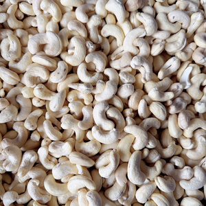 Hot Sale Cashew <b>Nuts</b> SANTIGO Kaju Low Price Cashew Kernels Kaju Low MOQ - Product Image 1