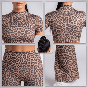 Ensemble de yoga imprimé léopard pour femme : haut court à col roulé et leggings évasés taille haute, 2 pièces en Spandex et Polyester - Product Image 6