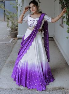 Lehenga Choli en Chinon Riche avec Impression Numérique et Broderie Manuelle, Violette 76449 - Product Image 3