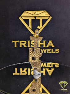 Colgante personalizado "THP" elaborado en plata de ley 925 con diamante de moissanita VVS brillante de Trisha Jewels - Product Image 6