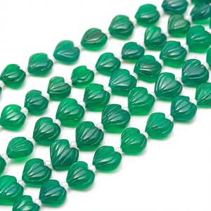 Cuentas de ónix verde natural talladas en forma de corazón, cuentas de piedras preciosas talladas a mano para la fabricación de joyería, tamaño de 10-11 mm, por fabricante, 8 pulgadas. - Product Image 1