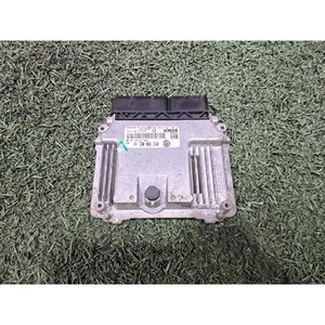 Para ECUs y Módulos de Computadora Usados 03G906021NK para B6/Variant B6 en Excelente Estado - Product Image 3
