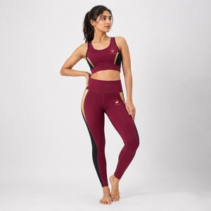 Ensemble de yoga pour femmes, vêtements de sport de qualité supérieure, tissu léger, construction confortable, design respirant, extensible et doux. - Product Image 1