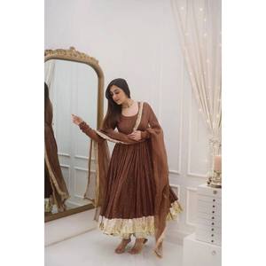 ชุดราตรีปาร์ตี้สวมใส่กับก้นและ dupatta ที่มีงานโมติ - Product Image 2