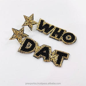 Boucles d'oreilles bohèmes faites à la main avec perles florales, bijoux unisexes multicolores pour les jours de match sportif ou les cadeaux - Product Image 6