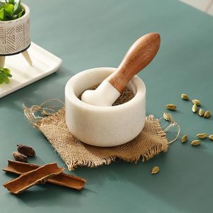 Elegante juego de mortero y pilón de mármol para uso en la cocina, para moler hierbas, especias, ajo e ingredientes frescos. - Product Image 1