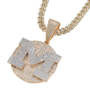 Pendentif personnalisé Tishya Diamond avec logo lettre, en argent sterling 925 et moissanite, disque rond de 2 pouces, style hip-hop pour soirée - Product Image 1