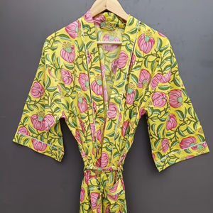 Bata Kimono de Algodón 100% con Estampado de Dibujos Animados para Mujer, Camisón de Verano Hecho a Mano, Cuello en V, Cintura Elástica, Largo Completo - Product Image 1