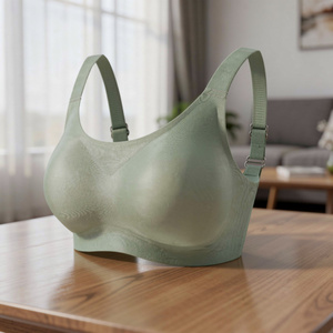 Soutien-gorge sans bretelles respirant pour femme, taille européenne et américaine, sans couture, avec coussinets amovibles – Meilleure vente - Product Image 2