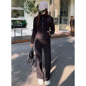 Conjunto Deportivo Casual de 2 Piezas para Mujer de Calidad Premium: Sudadera con Capucha y Chaqueta con Cremallera para Otoño/Invierno, Fabricante de Ropa Deportiva - Product Image 6