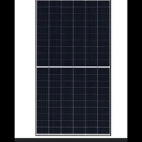 Panneaux solaires monocristallins demi-cellules 535W à haut rendement, cadre double paroi en aluminium anodisé argenté, connecteurs de boîtier de jonction divisés IP68, PID