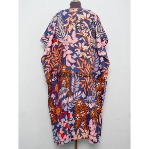 Caftán Maxi de Algodón Indio con Estampado Floral, Ecológico, Formal, Informal, para Verano, Primavera, Playa, Ropa de Dormir, con Plumas Naturales - Product Image 6