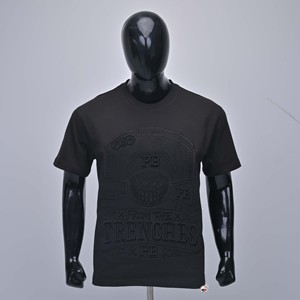 Camisetas de Hombre al por Mayor de Alta Calidad, Negras con Calavera en Relieve, Manga Corta, Cuello Redondo, Estilo Urbano, Corte Regular, 100% Algodón Jersey - Product Image 1