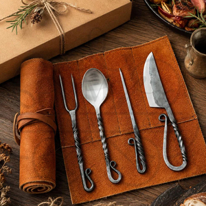 Ensemble de cuillères faites à la main |   Ensemble de couverts médiévaux en fer, cuillère, fourchette, couteau, forgés à la main, ustensiles vikings avec étui en cuir |   Cadeau pour lui - Product Image 5