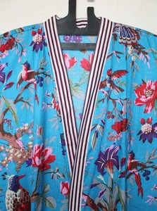 Bata Kimono de Algodón Suave y Transpirable con Estampado Digital de Dibujos Animados para Mujer, Camisón de Verano Hecho a Mano con Cuello en V y Elástico, de Naaz Textile - Product Image 5