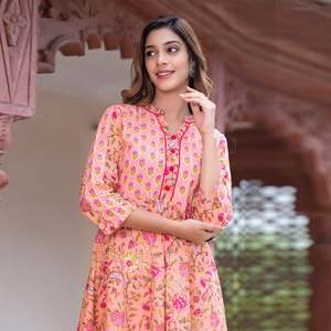 Kurta Anarkali Rosa de Algodón con Estampado Floral para Mujer, con Cuello Mandarín y Mangas Tres Cuartos, Diseño Étnico Global Informal - Product Image 6