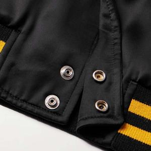 Chaqueta Varsity para Hombre, Color Negro y Amarillo, Cuello Camisero, Corte Regular, para Otoño, Material PU, Cierre de Botones - Product Image 3