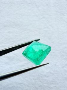 เครื่องประดับแฟชั่นหินสังเคราะห์สีเขียวคุณภาพสูง ดีไซน์หรูหรา คล้ายมรกตโคลอมเบีย ราคาพิเศษจากผู้ผลิต - Product Image 3