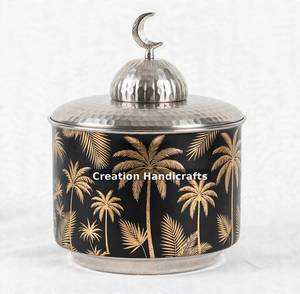 Boîte à dattes en métal de luxe, imprimé feuille de palmier noir et or, avec couvercle en forme de croissant de lune, pour la décoration du Ramadan - Product Image 2