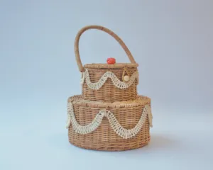 Newest Design Handmade Rattan <b>Basket</b> Cake Bag Vintage <b>Woven</b> Picnic <b>Basket</b> with Lid and Handle for Picnic & Storage - Product Image 3