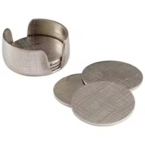 Juego de Posavasos Decorativos de Metal Premium para Decoración Moderna de Mesa de Comedor y Barra de Cocina - Product Image 4