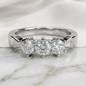 Anillo de Compromiso de Lujo para Mujer con Diamante Cultivado en Laboratorio de 0.70CTW, Corte Brillante Redondo, Color E, Oro de 10k, Certificado - Product Image 2