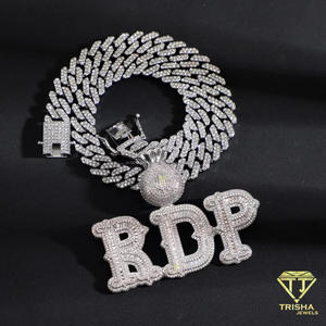 Collier pendentif avec nom KAY 2835 en diamant moissanite, avec design numéroté et lettré serti de pierres et accent sac d'argent - Product Image 6