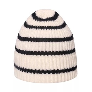 Nuevo Gorro de Punto Fino a Rayas para Otoño e Invierno, Gorro Cálido de Franela, Gorro Unisex Multifuncional - Product Image 4