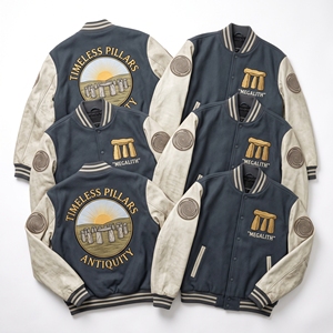 Blouson universitaire de marque en laine beige avec manches en cuir vert, broderie Farmstead Barn Wheat, style Letterman, manteau de baseball - Product Image 4